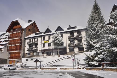 Hotel Tirol Formigal Exterior photo